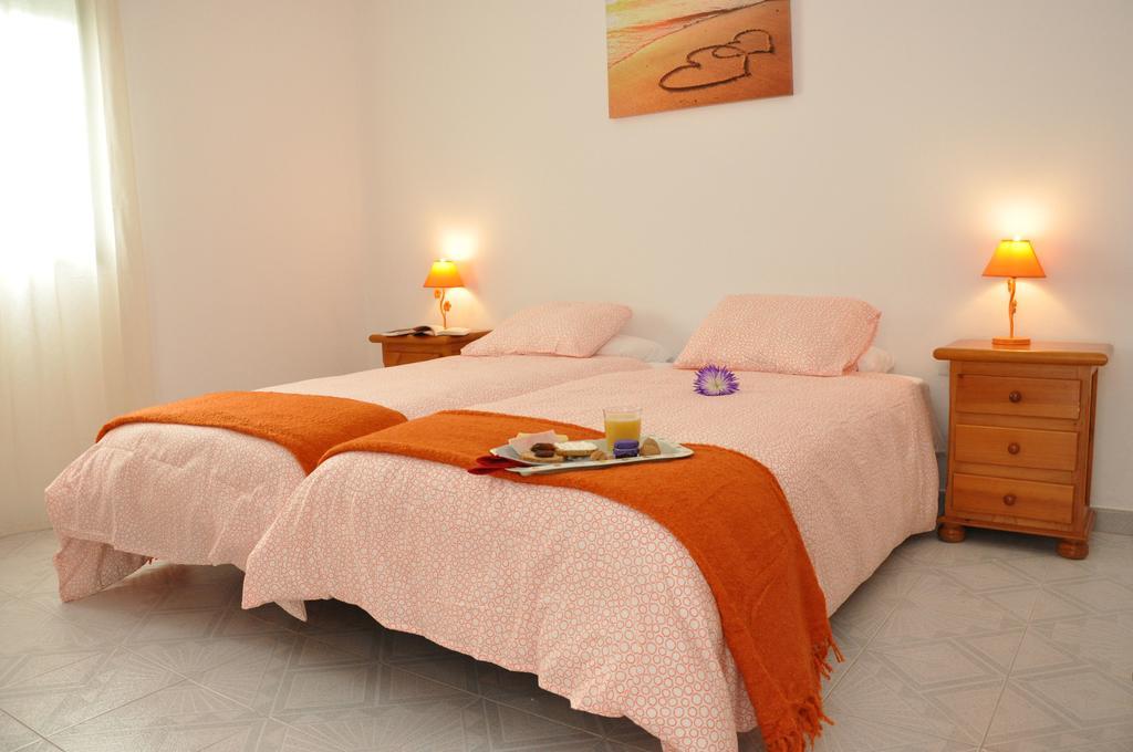 La Casita De Mari Carmen Guest House Mala Luaran gambar