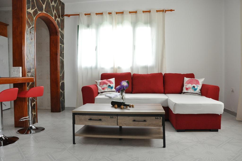 La Casita De Mari Carmen Guest House Mala Luaran gambar