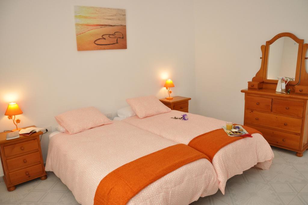La Casita De Mari Carmen Guest House Mala Luaran gambar