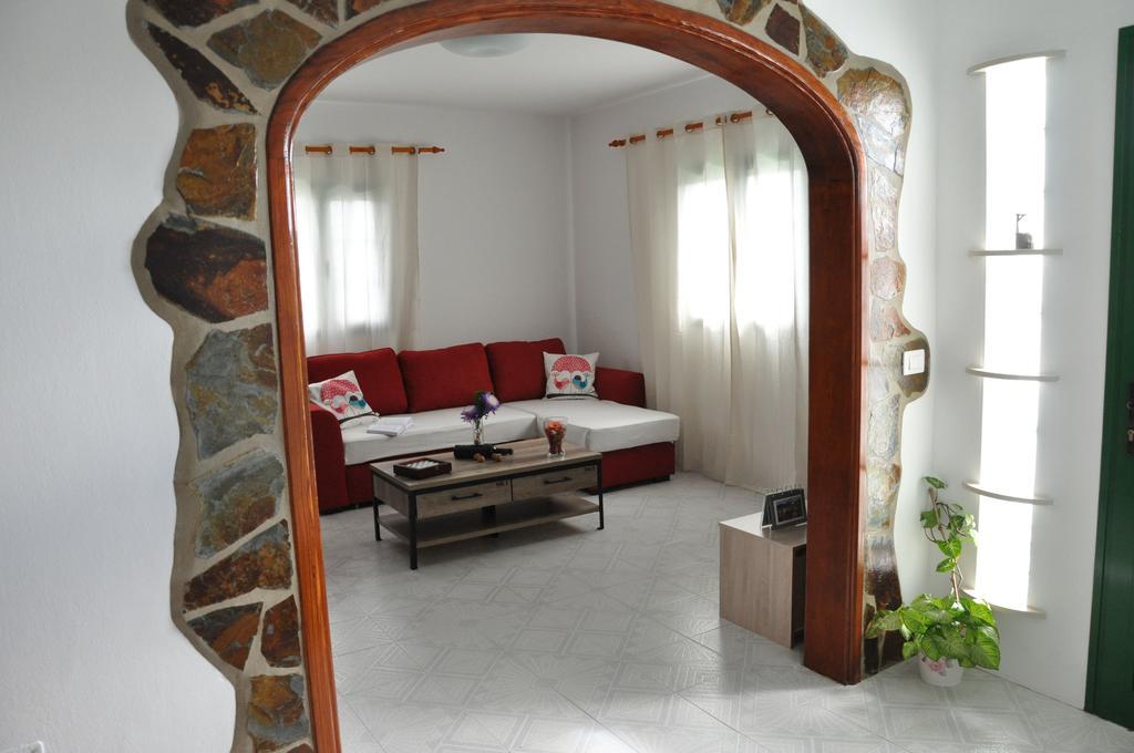 La Casita De Mari Carmen Guest House Mala Luaran gambar